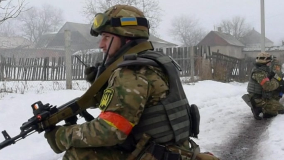 Fierce fighting rages for key Ukraine town