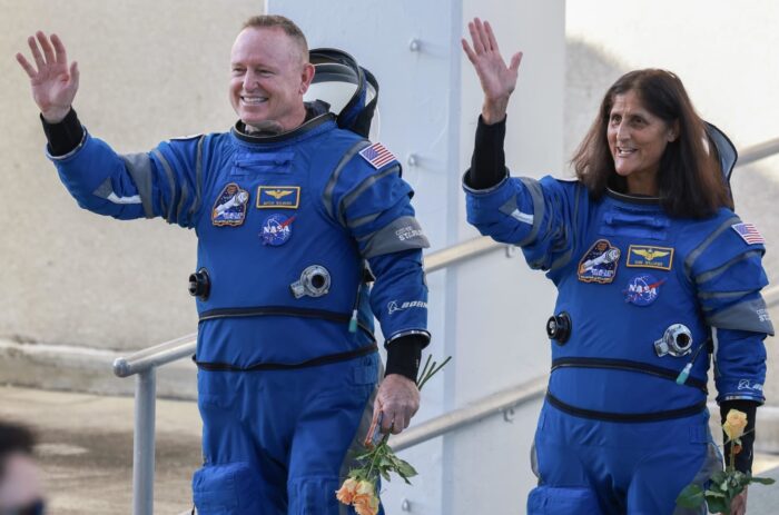 Astronauts on 8-day mission to ISS may be stranded until 2025