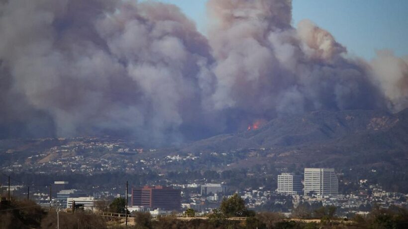 1,000 structures burned, 2 dead in in L.A. County wildfires